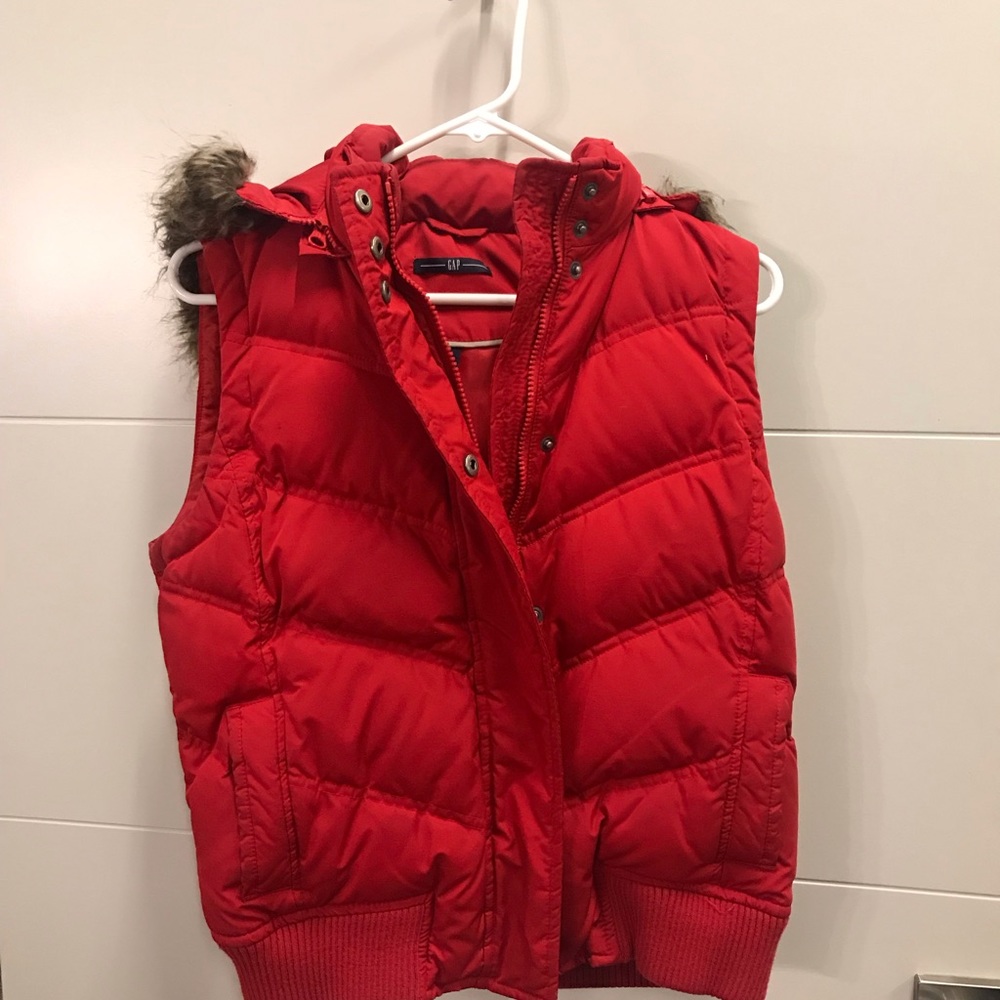 Gap Red Puffer Vest